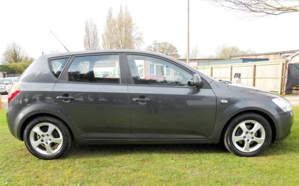 2008 Kia Ceed 1.6 CRDi GS 5dr image 4