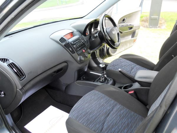 2008 Kia Ceed 1.6 CRDi GS 5dr image 7