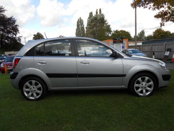 2009 Kia Rio 1.5 CRDI Sport 5dr image 5