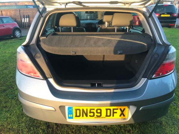 2009 Vauxhall Astra 1.8i 5dr image 8