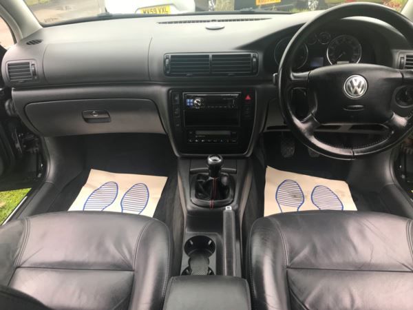 2003 Volkswagen Passat 1.9 TDI 4dr image 10