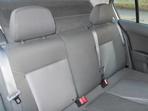 2011 Vauxhall Astra 1.4i 16V 5dr image 7