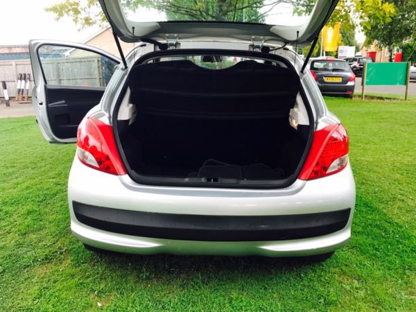 2010 Peugeot 207 1.4 3dr image 6