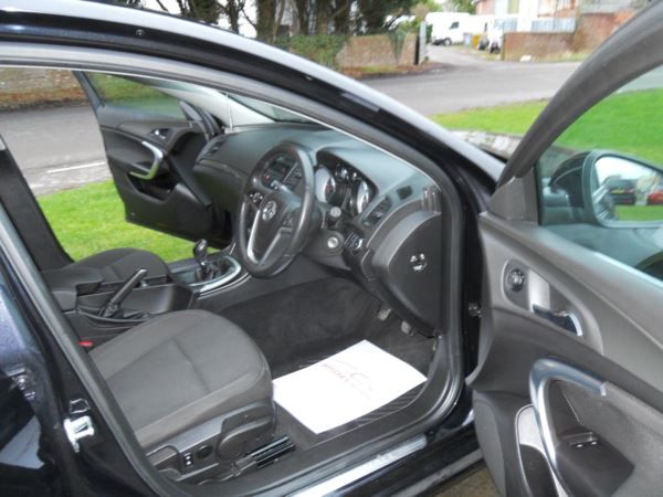 2009 Vauxhall Insignia 2.0 CDTi 5dr image 5