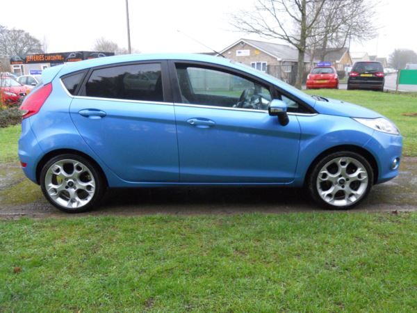 2010 Ford Fiesta 1.6 5dr image 3