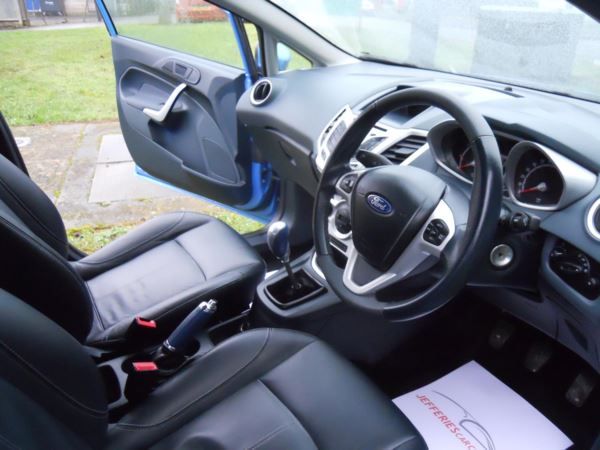 2010 Ford Fiesta 1.6 5dr image 6