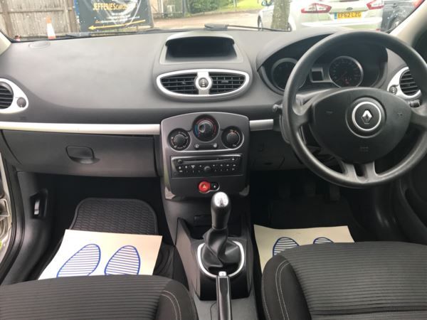 2012 Renault Clio 1.5 dCi 5dr image 7