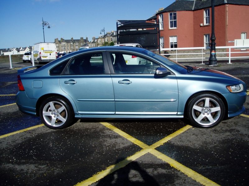 Volvo S40 1.6 R-Design Sport 4dr image 4