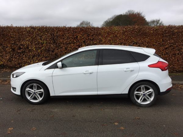 2015 Ford Focus 1.0 Eco Boost 5dr image 4