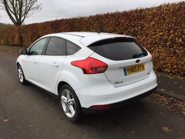 2015 Ford Focus 1.0 Eco Boost 5dr image 5
