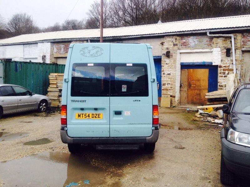2004 Ford Transit minibus image 2