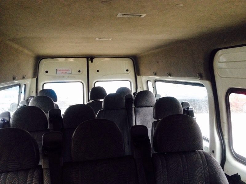 2004 Ford Transit minibus image 4
