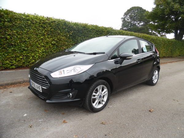 2015 Ford Fiesta 1.2 Zetec 5dr image 1