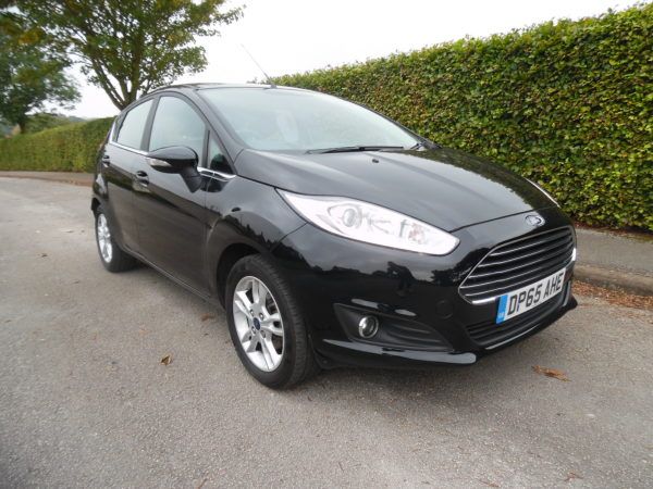 2015 Ford Fiesta 1.2 Zetec 5dr image 2