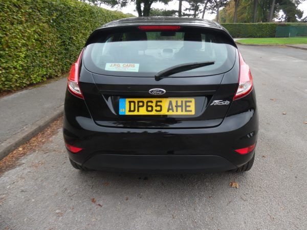 2015 Ford Fiesta 1.2 Zetec 5dr image 4