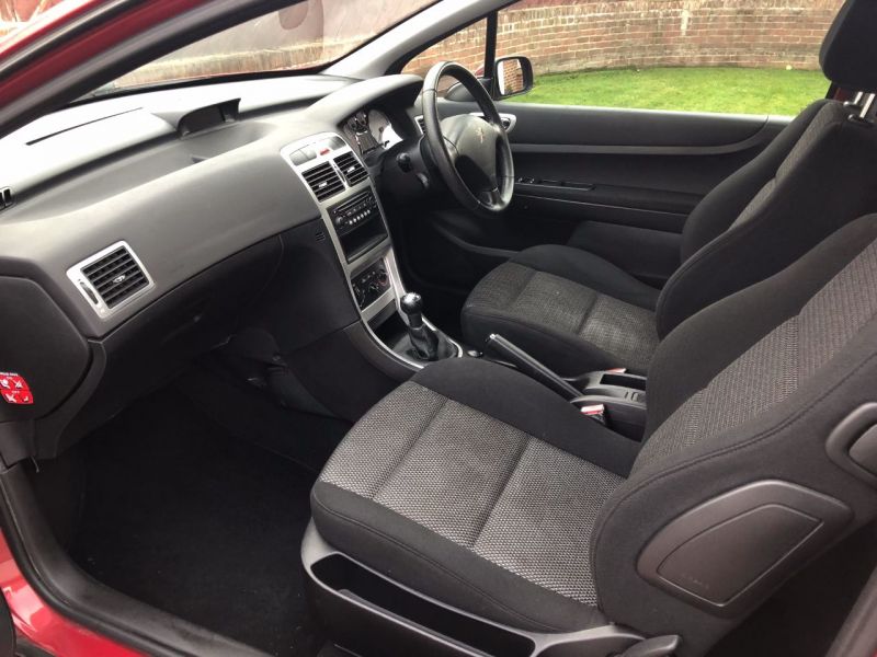 2006 Peugeot 307 1.6 S 3dr image 8