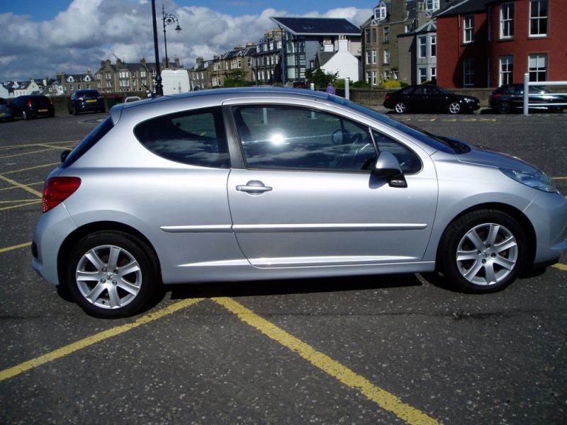 Peugeot 207 1.6 HDI Sport 3dr image 4
