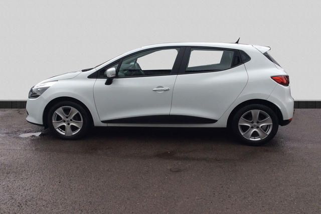 2013 Renault Clio 1.2 Expression Plus 5dr image 3