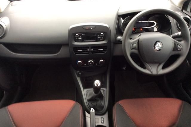 2013 Renault Clio 1.2 Expression Plus 5dr image 9