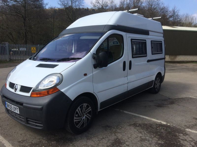 2005 Renault Trafic LH29DCI image 1