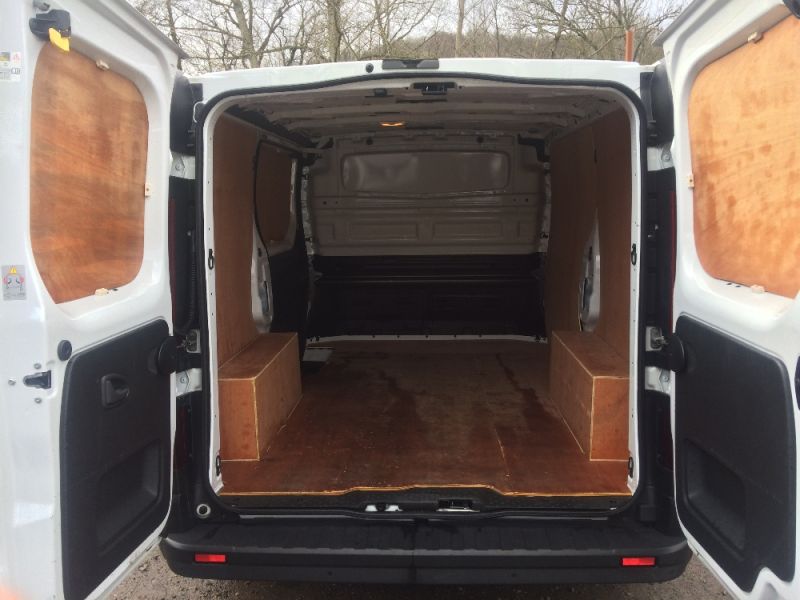 2015 Vauxhall Vivaro 2700 L1H1 CDTI image 7