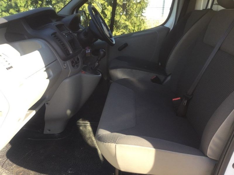 Vauxhall Vivaro 2900 CDTI image 6