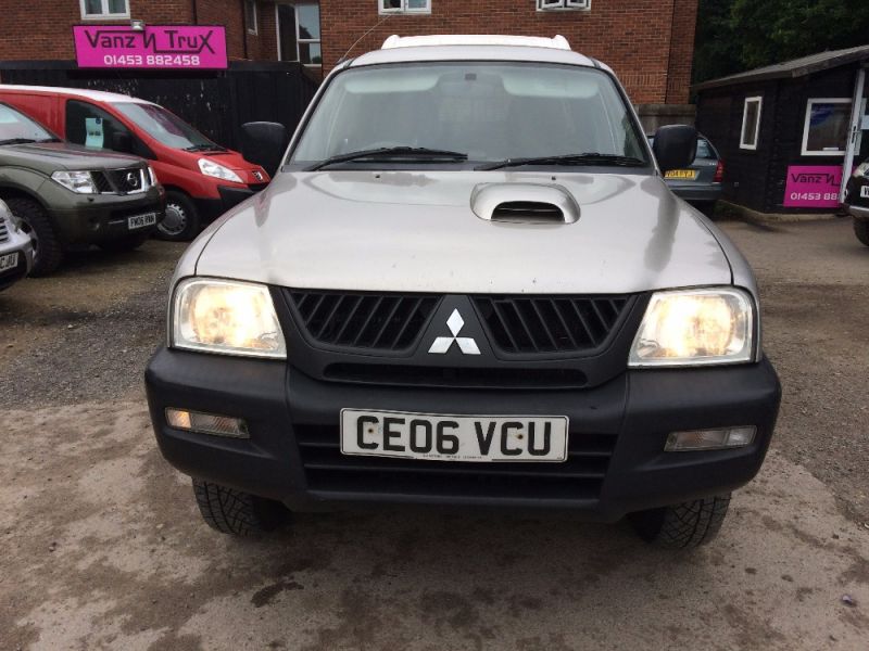 2006 Mitsubishi L200 image 2