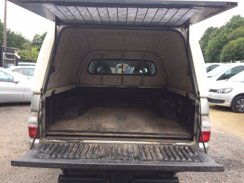 2006 Mitsubishi L200 image 10