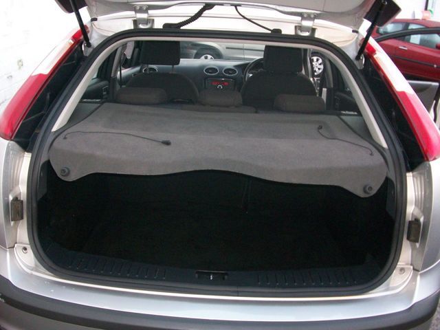 2007 Ford Focus 1.6 5dr image 5