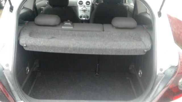 2009 Vauxhall Corsa 1.2 16V 3d image 5