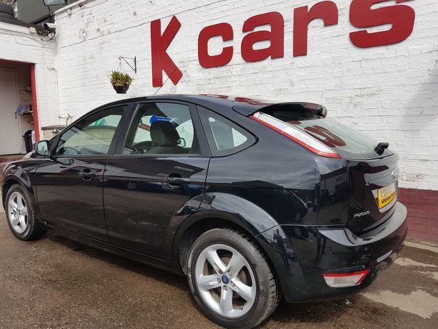 2009 Ford Focus 1.6 Zetec 5d image 4