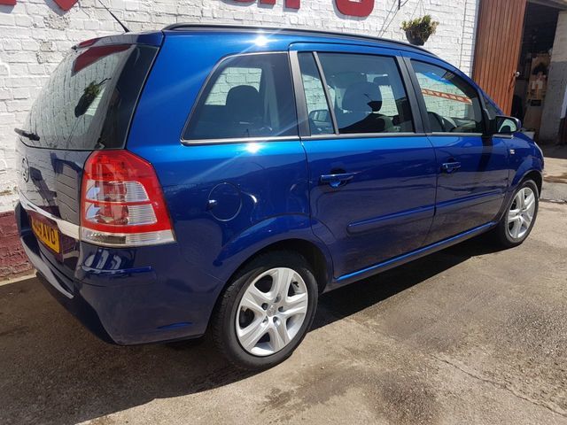 2009 Vauxhall Zafira 1.6 5d image 4