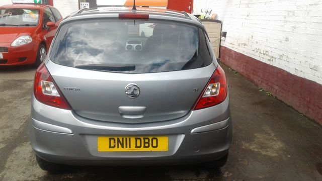 2011 Vauxhall Corsa 1.2 5d image 2