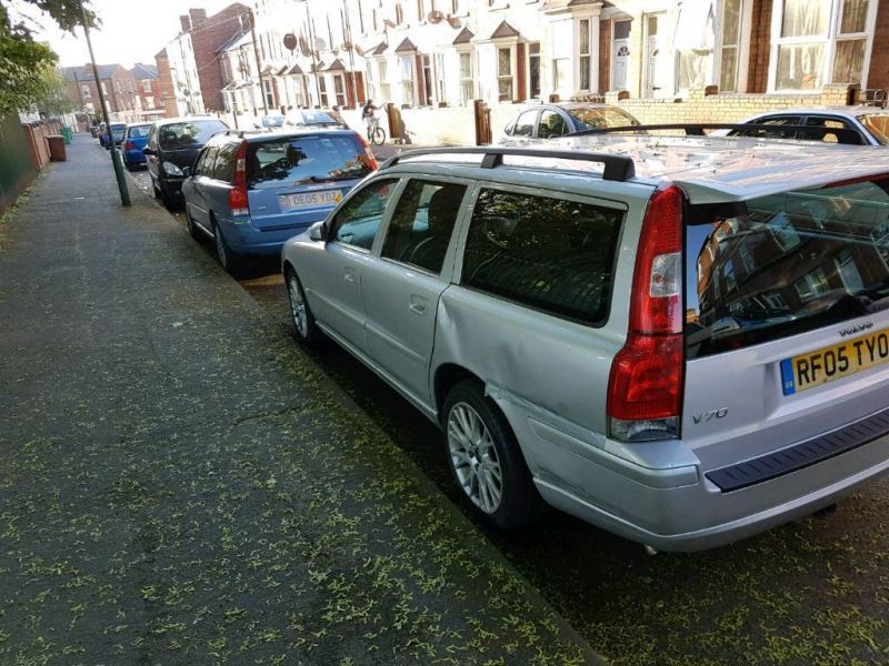 2005 Volvo V70 2.4 5dr image 3