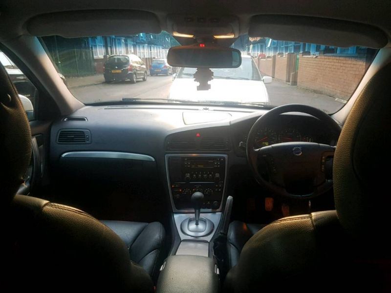 2005 Volvo V70 2.4 5dr image 5