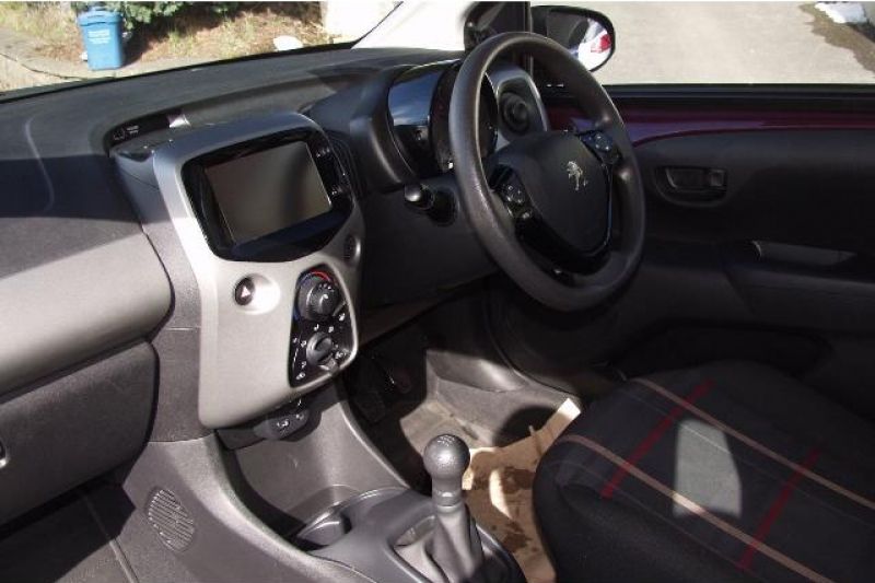 2015 Peugeot 108 1.0 image 6
