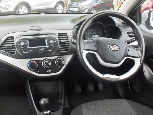 2011 Kia Picanto 1.0 1 5d image 8