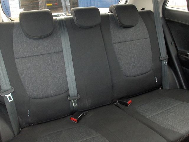 2011 Kia Picanto 1.0 1 5d image 9