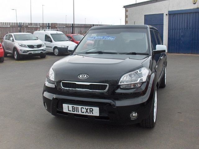 2011 Kia Soul 1.6 ECHO 5d image 1