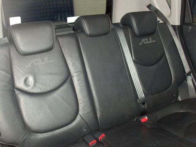 2011 Kia Soul 1.6 ECHO 5d image 10