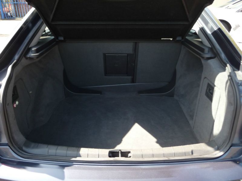 2007 Vauxhall Vectra 1.8i VVT 5dr image 9