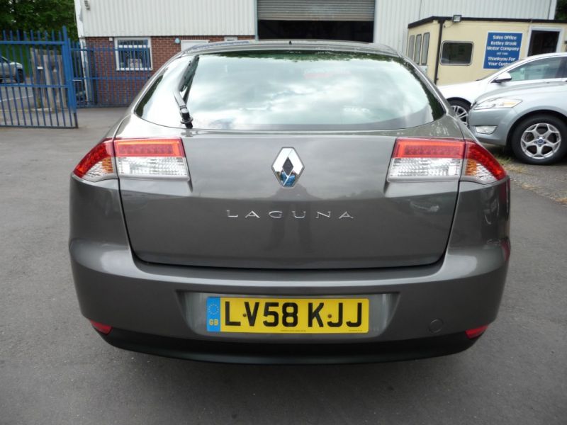 2008 Renault Laguna 2.0dCi 5d image 5
