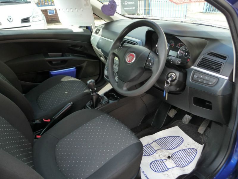 2009 Fiat Punto 1.4 8v 3dr image 7