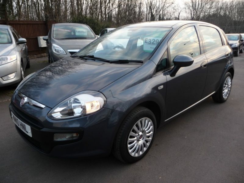 2010 Fiat Punto 1.4 8v 5dr image 3