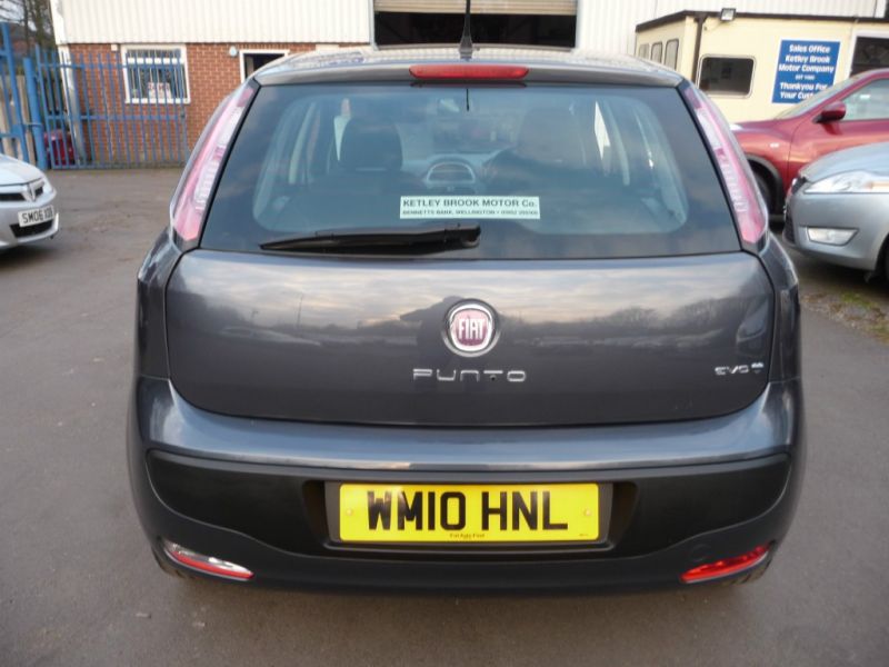 2010 Fiat Punto 1.4 8v 5dr image 5