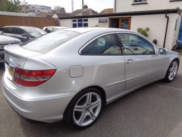 2010 Mercedes-Benz CLC 220 CDI Sport 3dr image 3