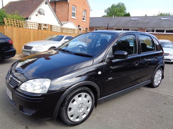 2005 Vauxhall Corsa 1.2i 16V 5dr image 2