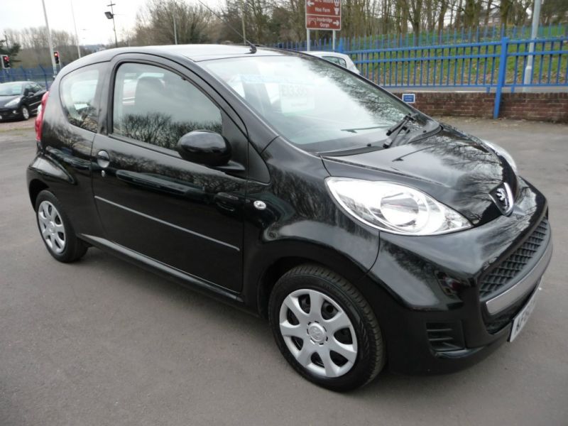 2010 Peugeot 107 1.0 12v 3d image 1