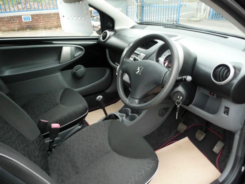 2010 Peugeot 107 1.0 12v 3d image 7