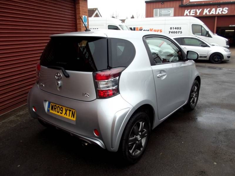 2009 Toyota iQ 1.0 VVT-i 2 3dr image 4